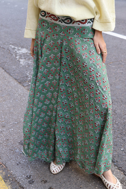 FALDA PANTALÓN ESTAMPADA VERDE