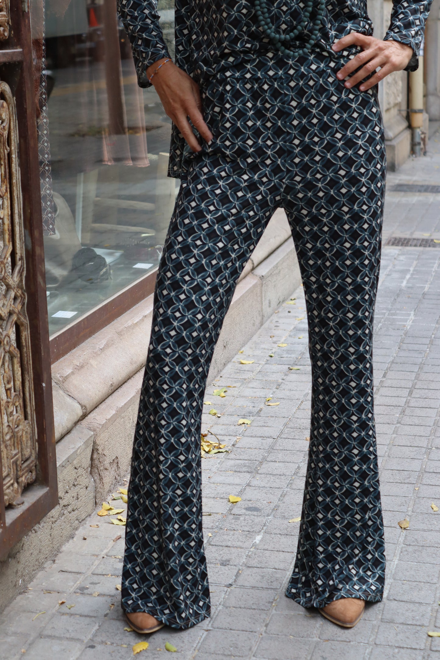 PANTALÓN CAMPANA ELENA PETROLEO