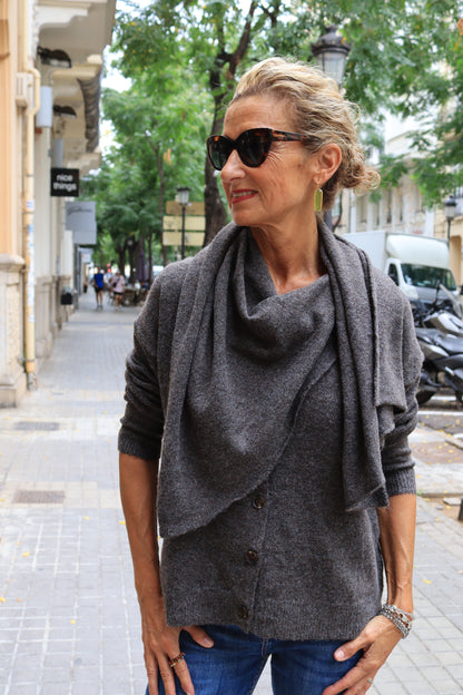 CHAQUETA BUFANDA GRIS