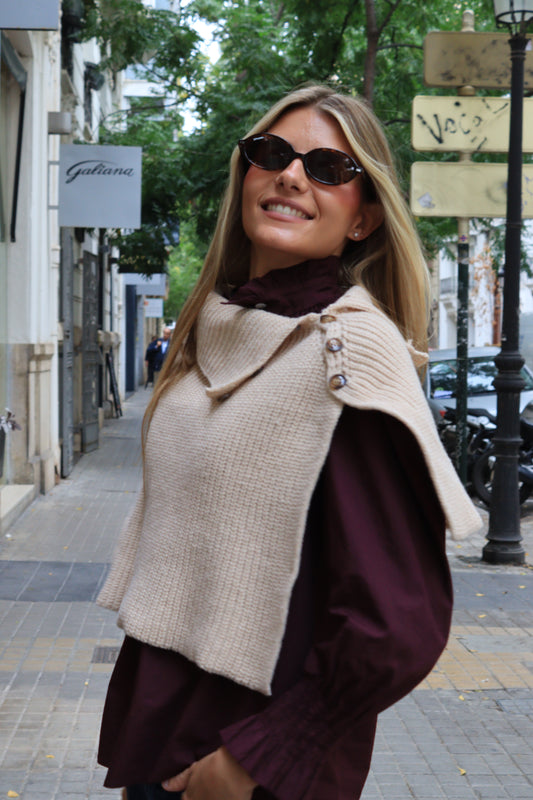 PONCHO CORTO BEIGE CLARO