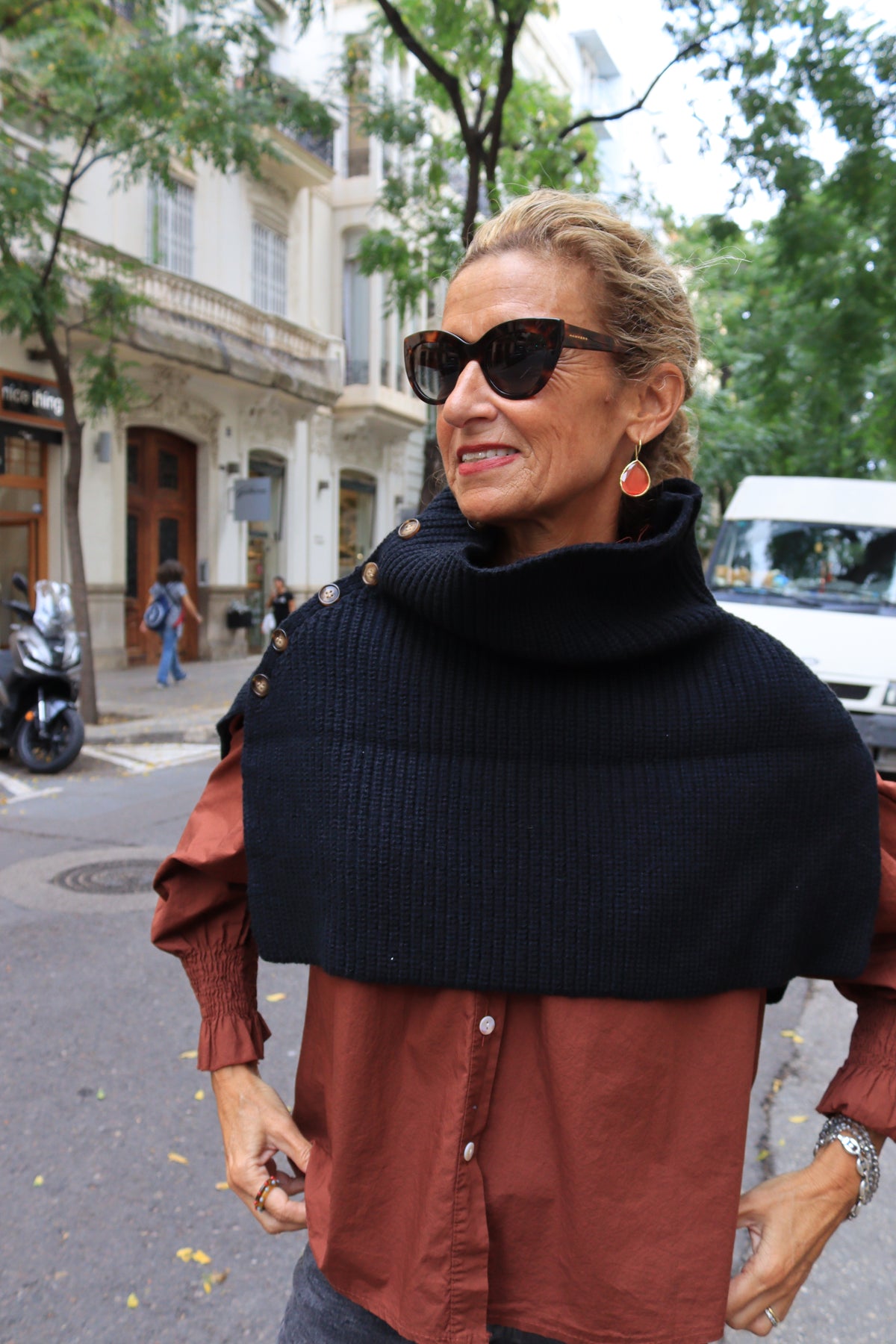 PONCHO CORTO NEGRO