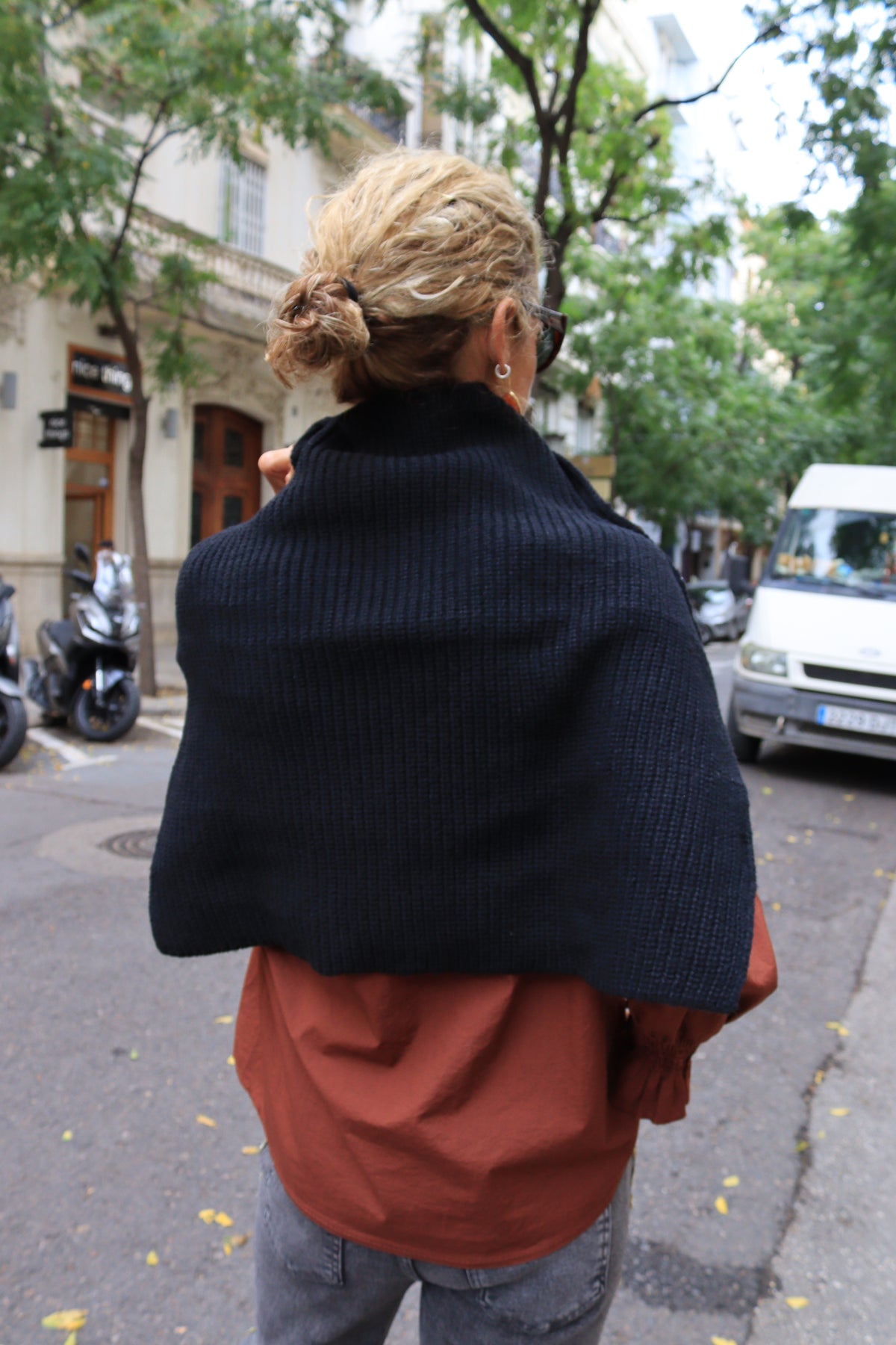 PONCHO CORTO NEGRO