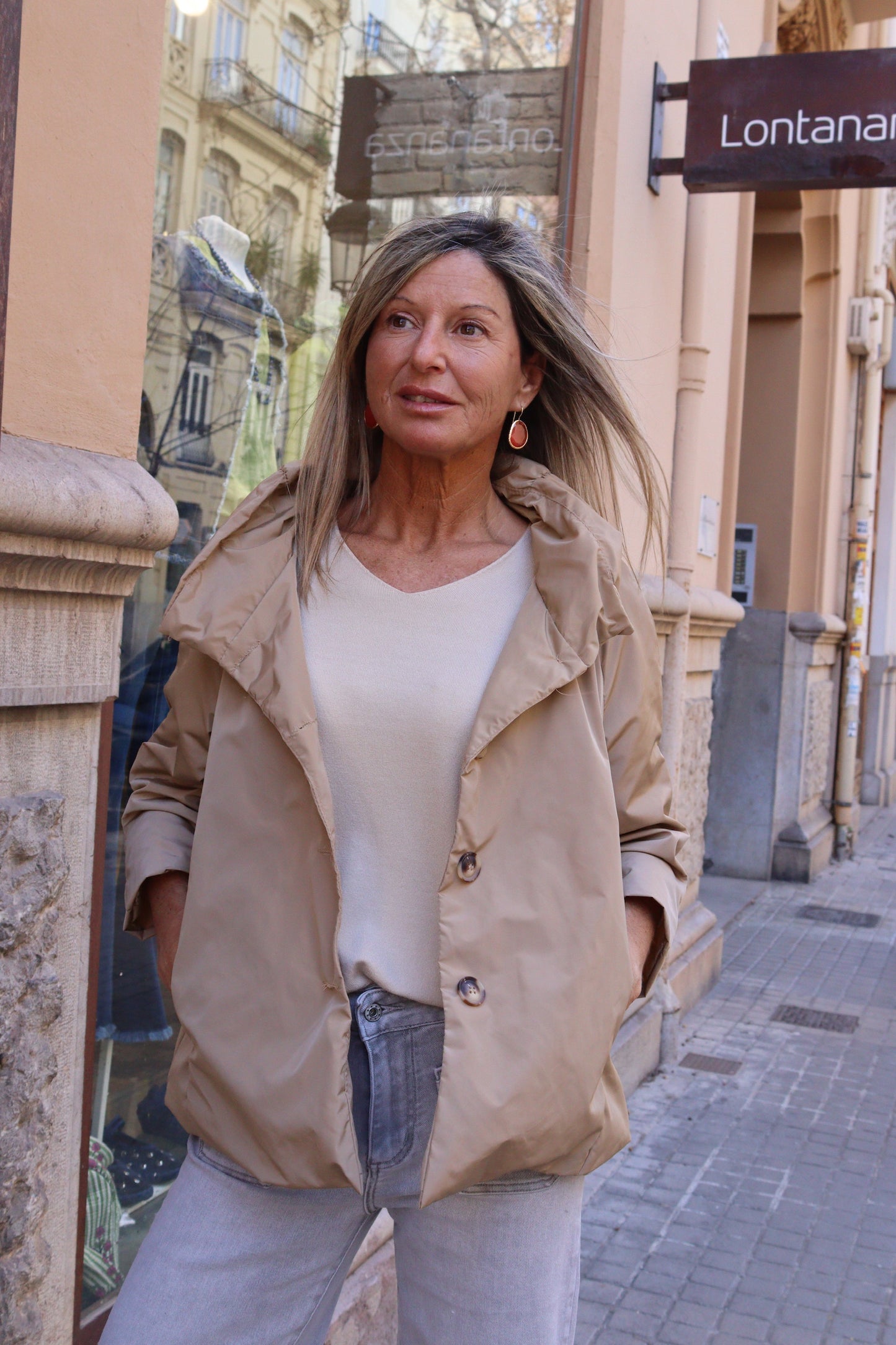 GABARDINA CORTA MERY CAMEL