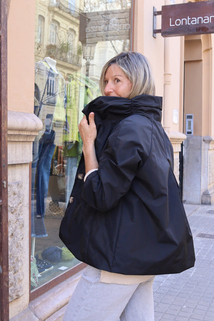 GABARDINA CORTA MERY NEGRA