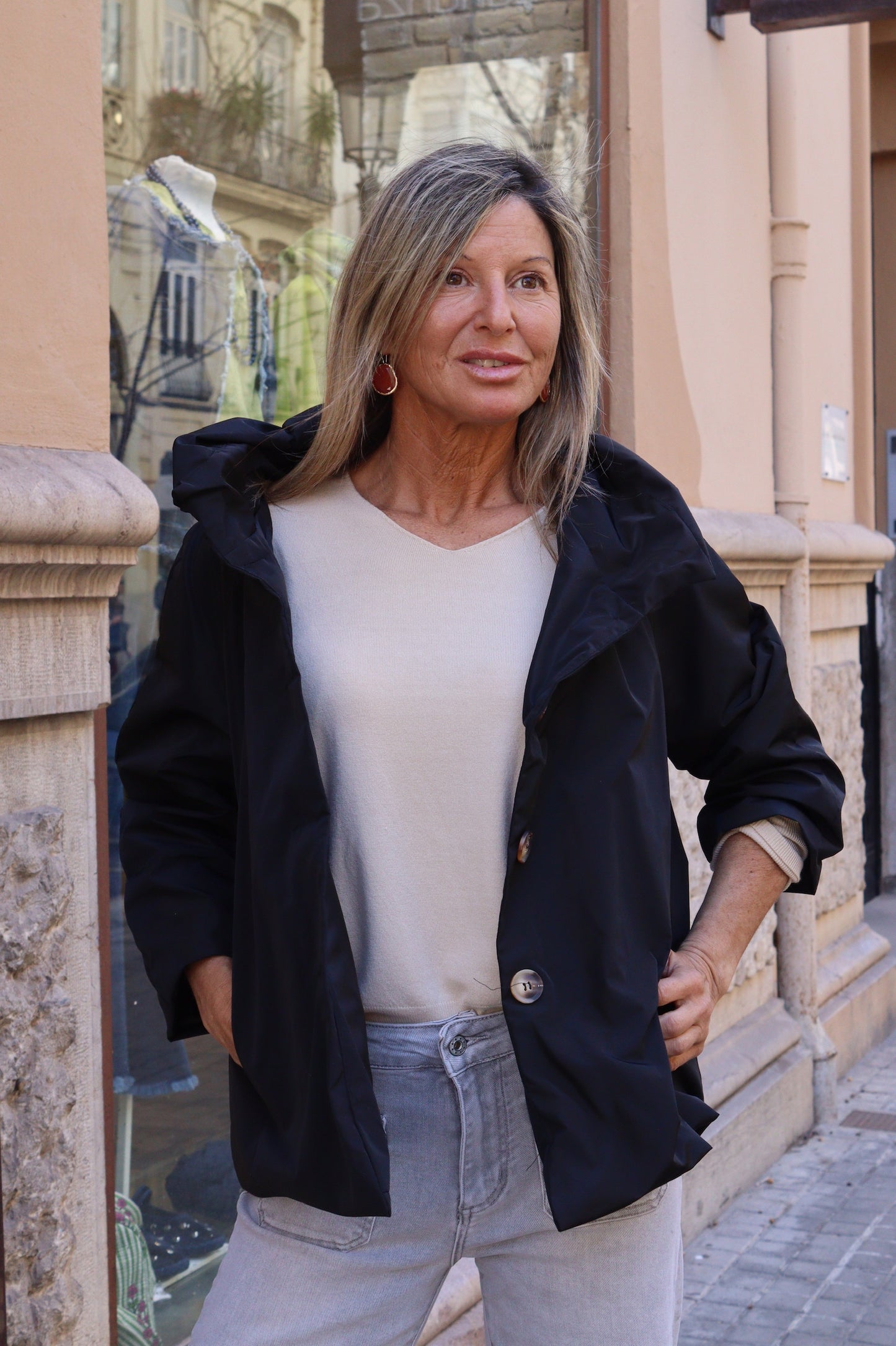 GABARDINA CORTA MERY NEGRA