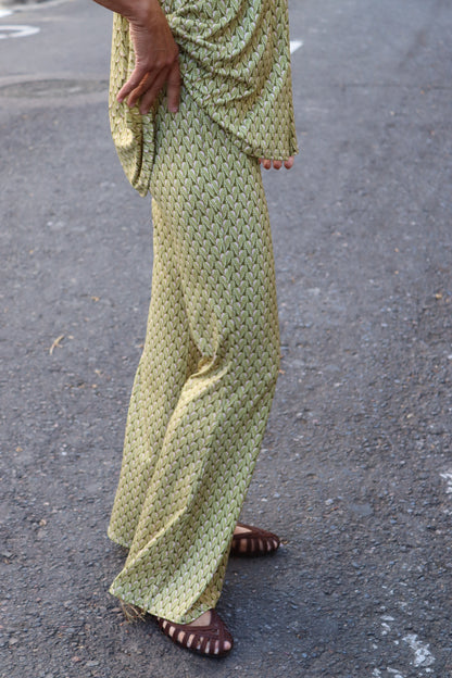 PANTALON CAMPANA MENORCA PISTACHO