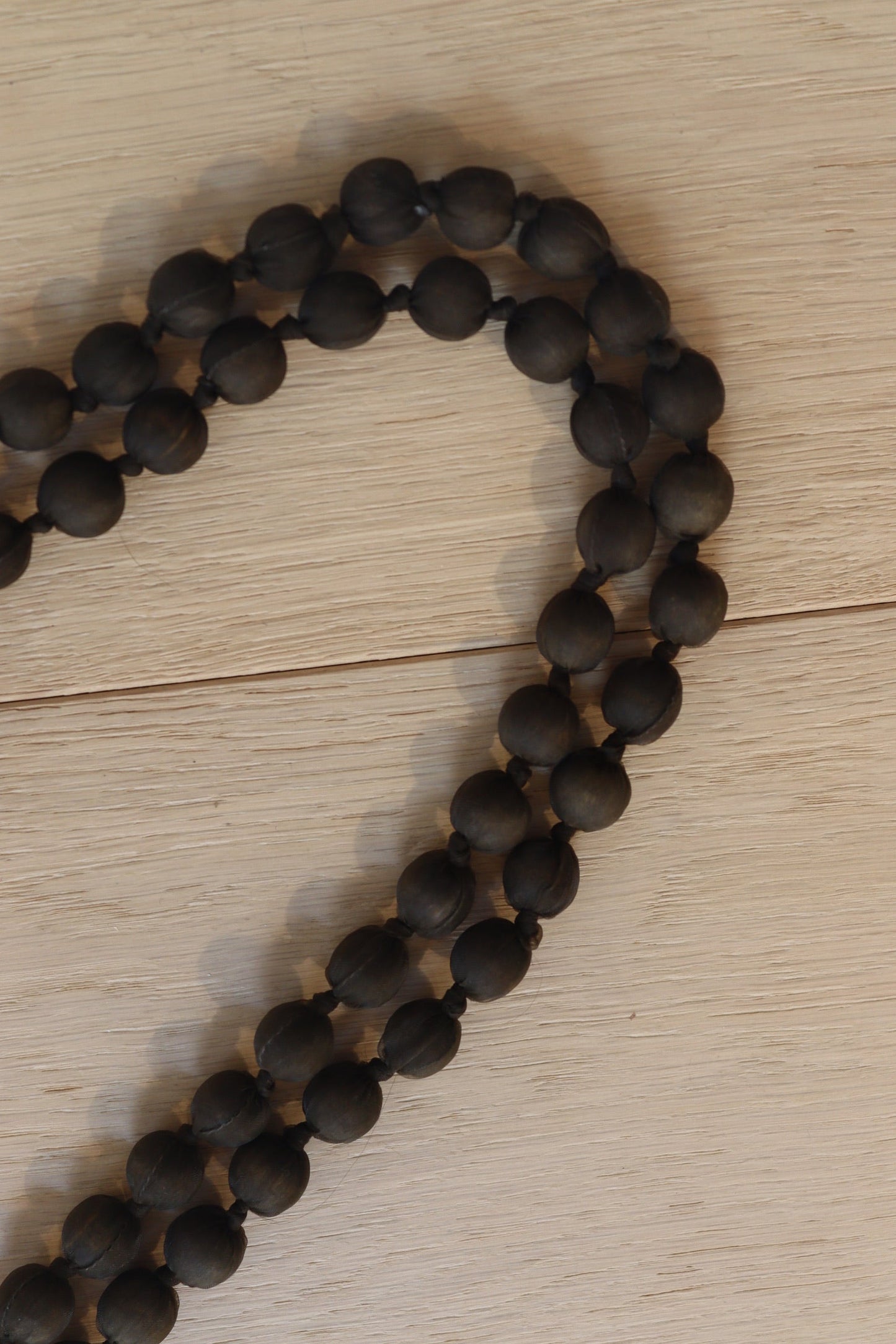 COLLAR NATALIA MARRÓN CHOCOLATE