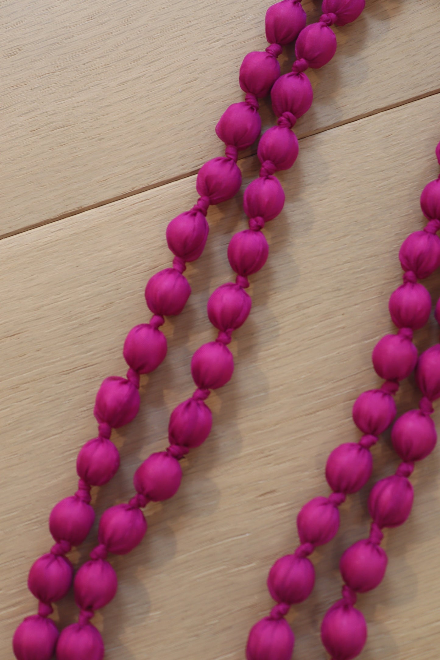 COLLAR NATALIA ROSA FUCSIA