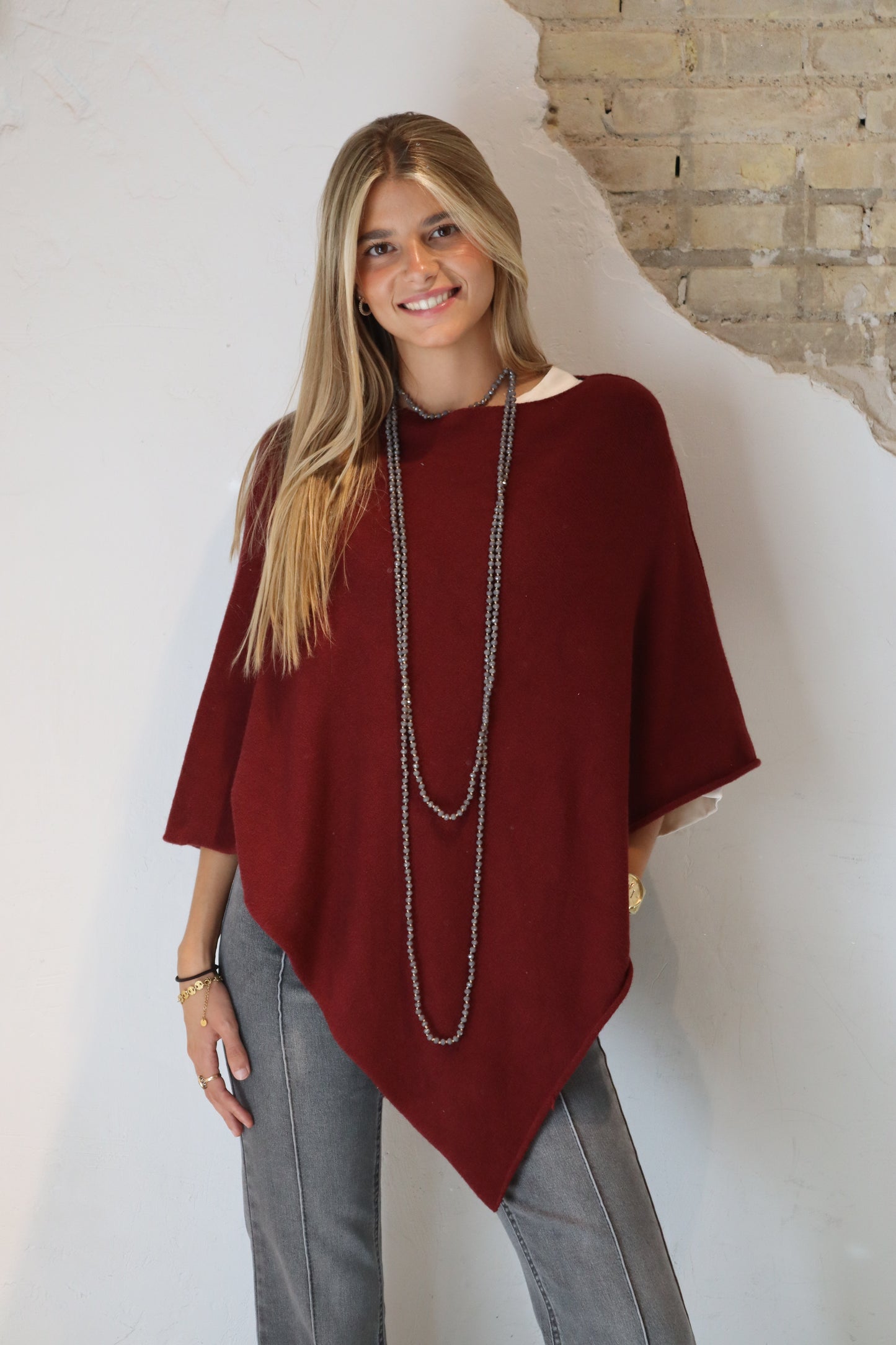 PONCHO LETI VINO