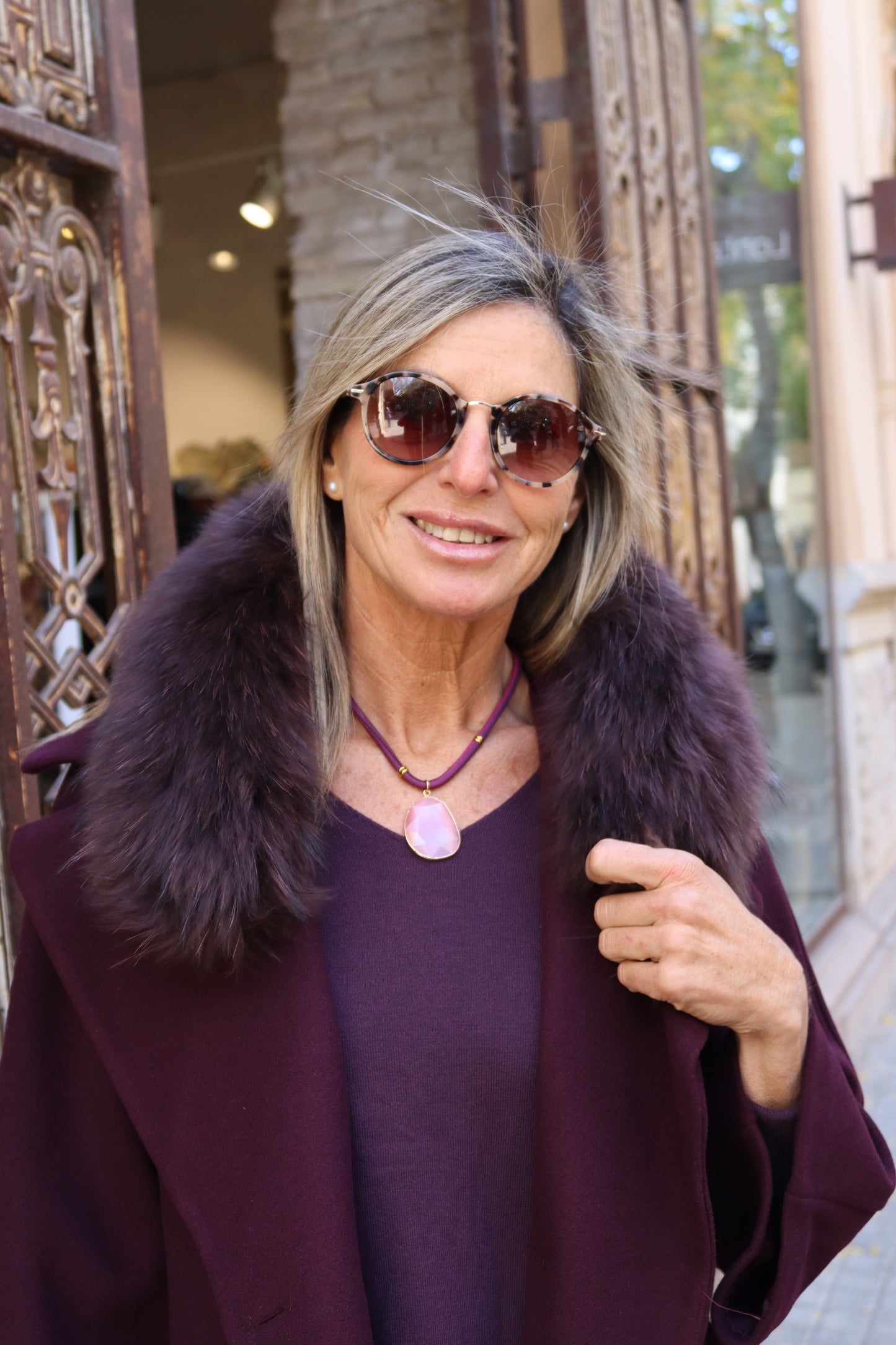 CUELLO FLECOS BERENJENA