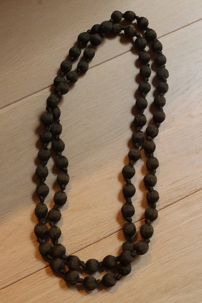 COLLAR BOLAS VERDE