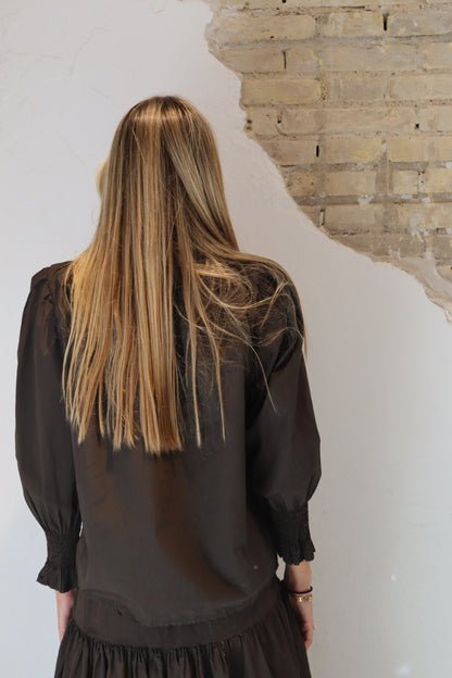 CAMISA CHLOE CHOCOLATE