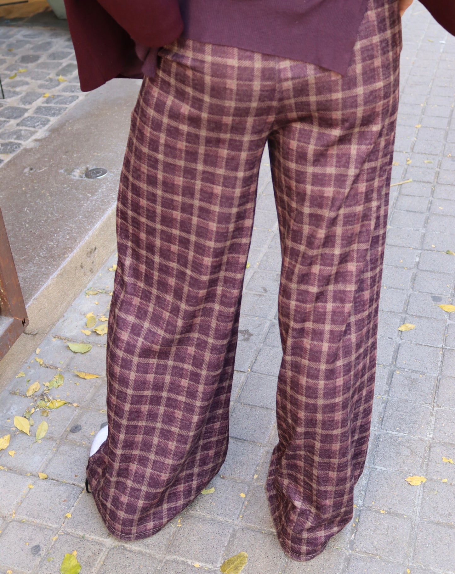 PANTALÓN CLAUDIA BERENJENA