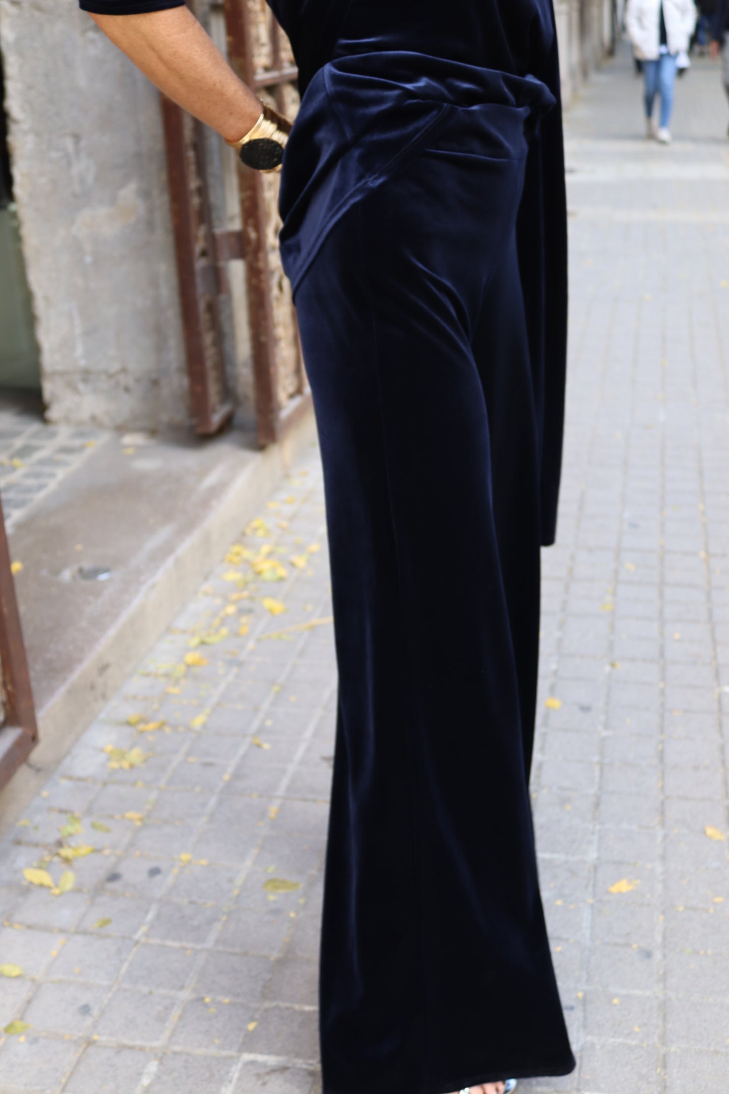 PANTALÓN RECTO TERCIOPELO MARINO