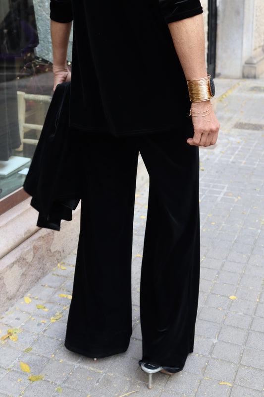 PANTALÓN RECTO TERCIOPELO NEGRO