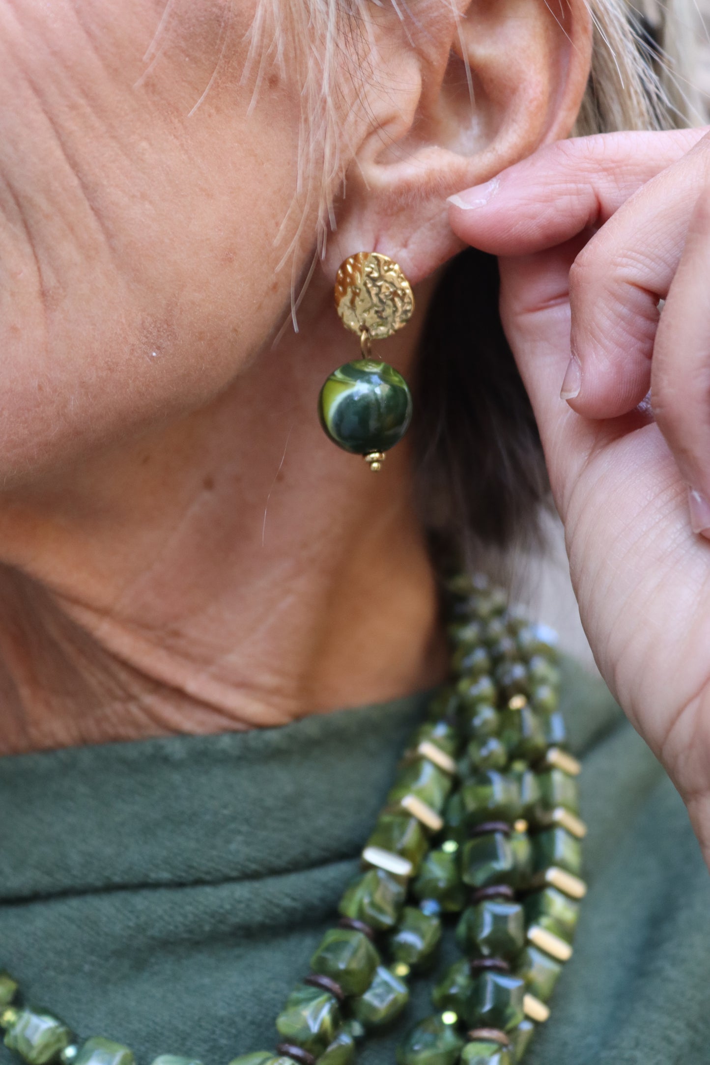 PENDIENTES BOLA VERDE