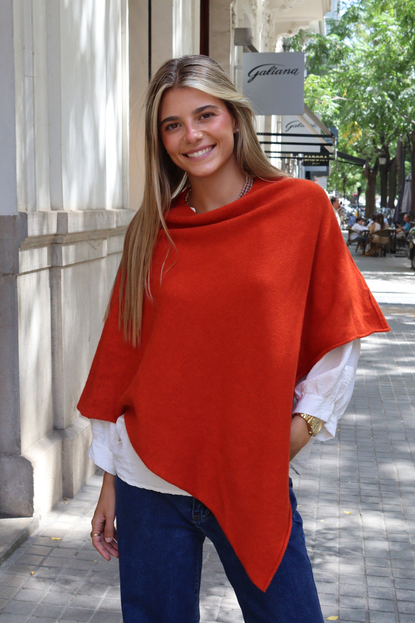 PONCHO PAULA NARANJA