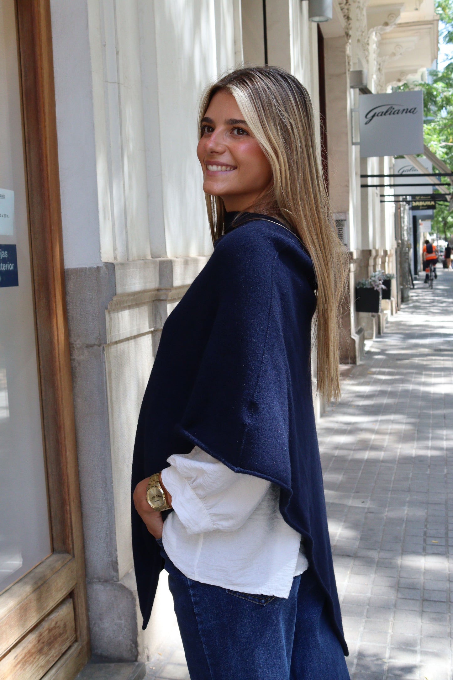 PONCHO PAULA MARINO