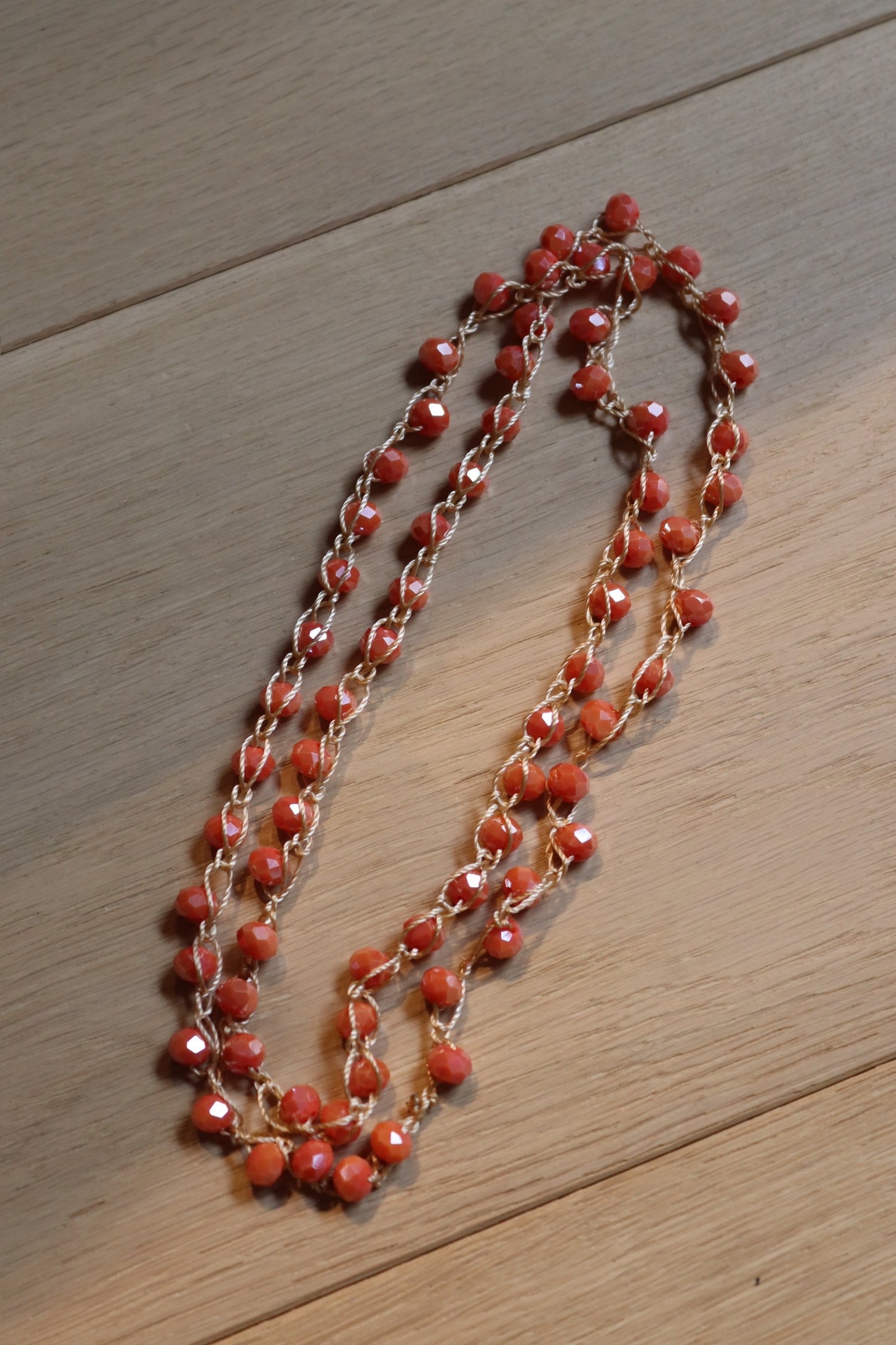 COLLAR TERESA CORTO NARANJA