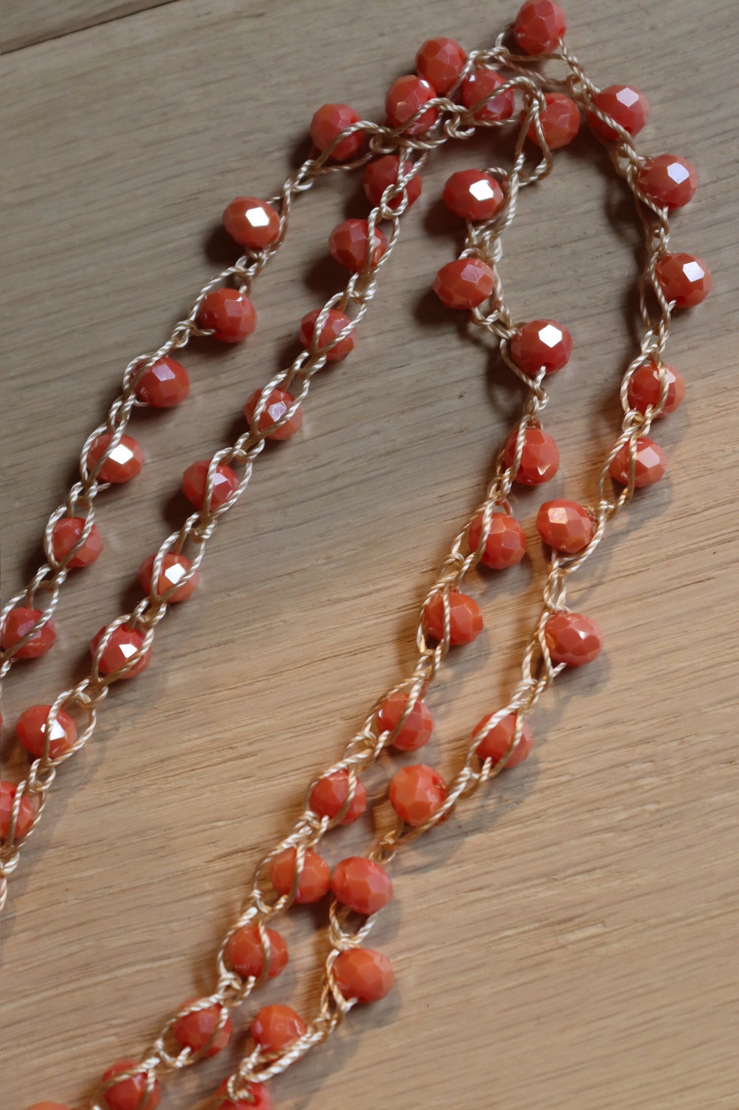 COLLAR TERESA CORTO NARANJA