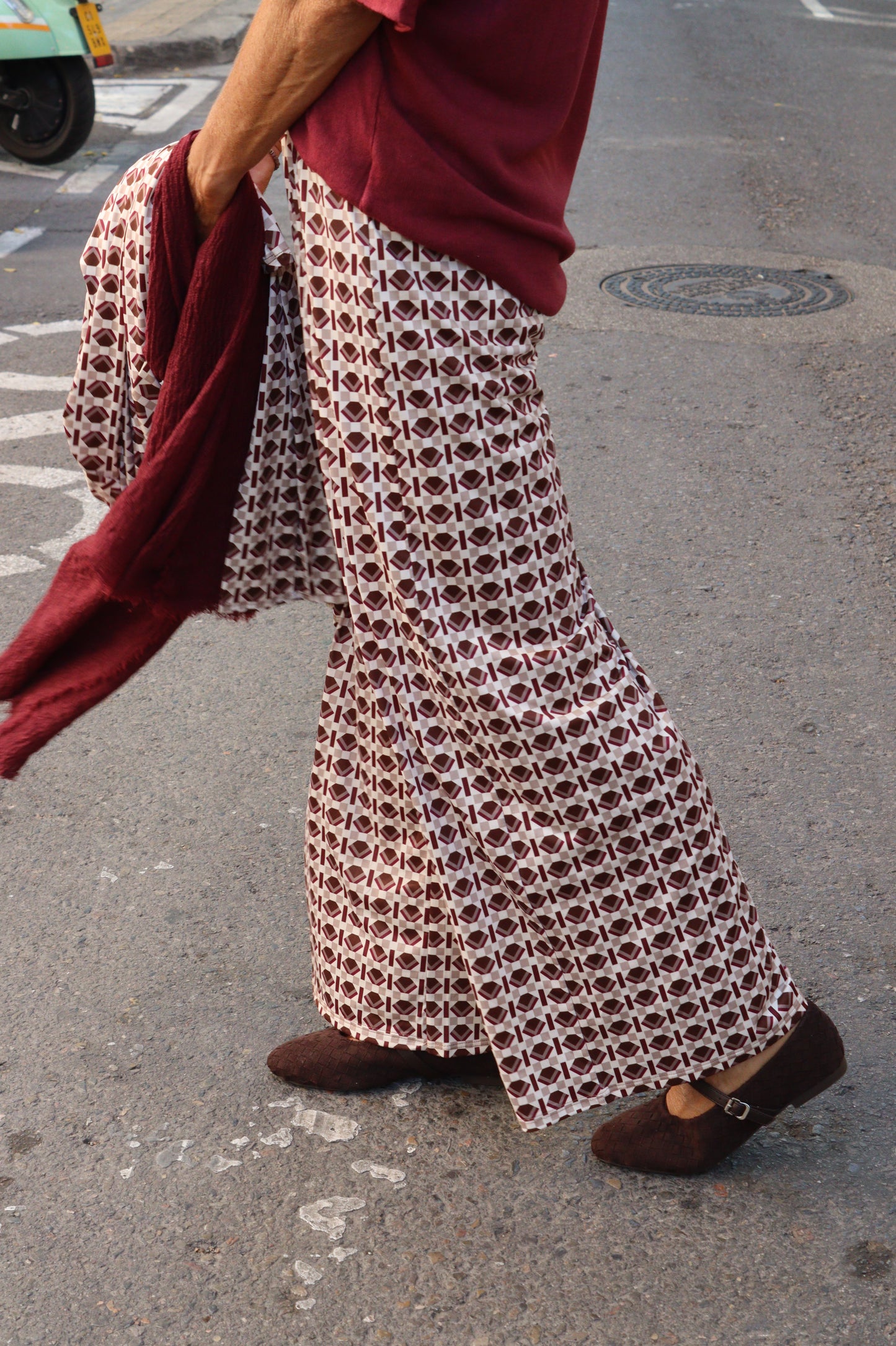 PANTALON CLAUDIA RECTO GRANATES