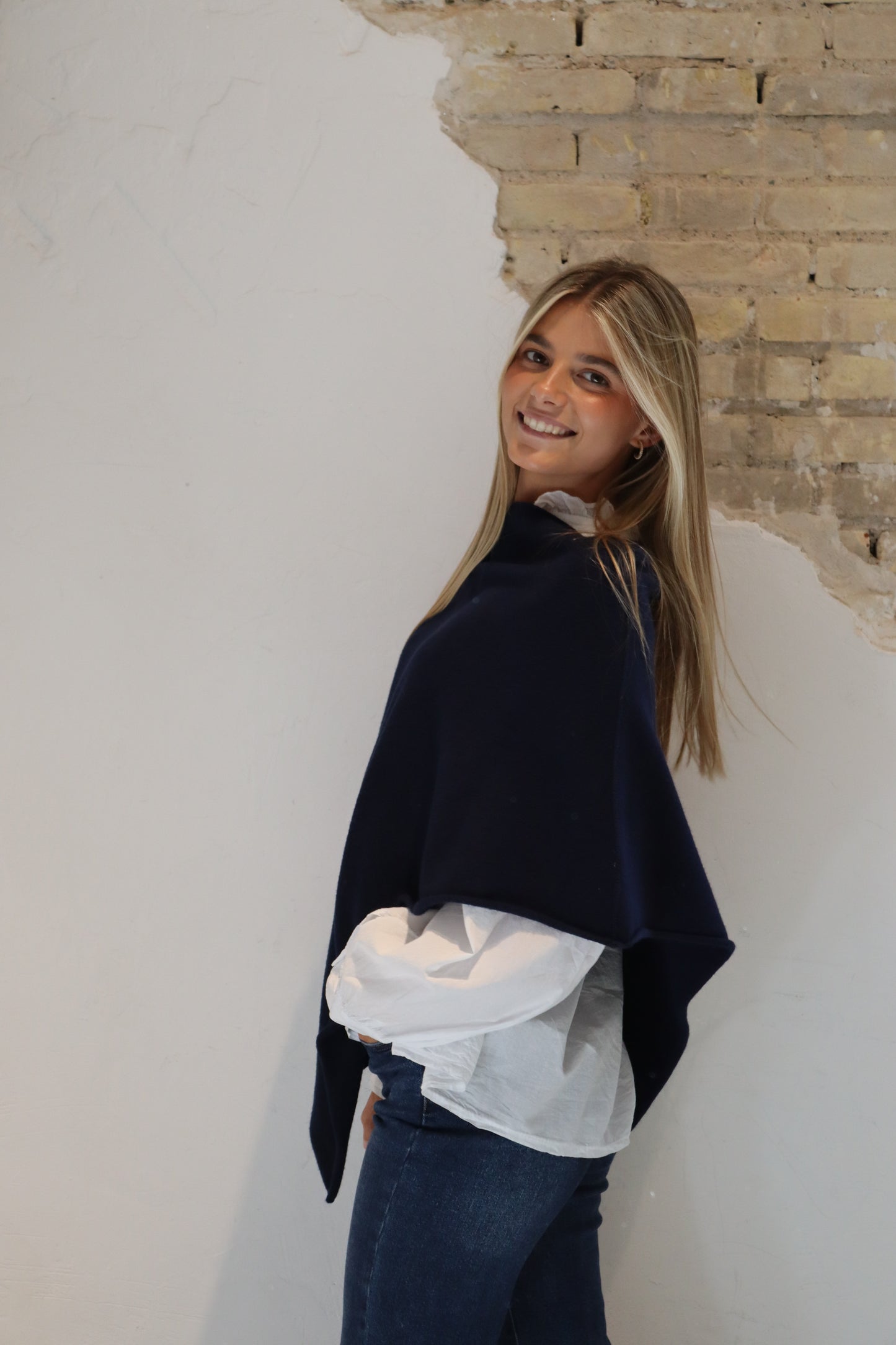 PONCHO LETI MARINO