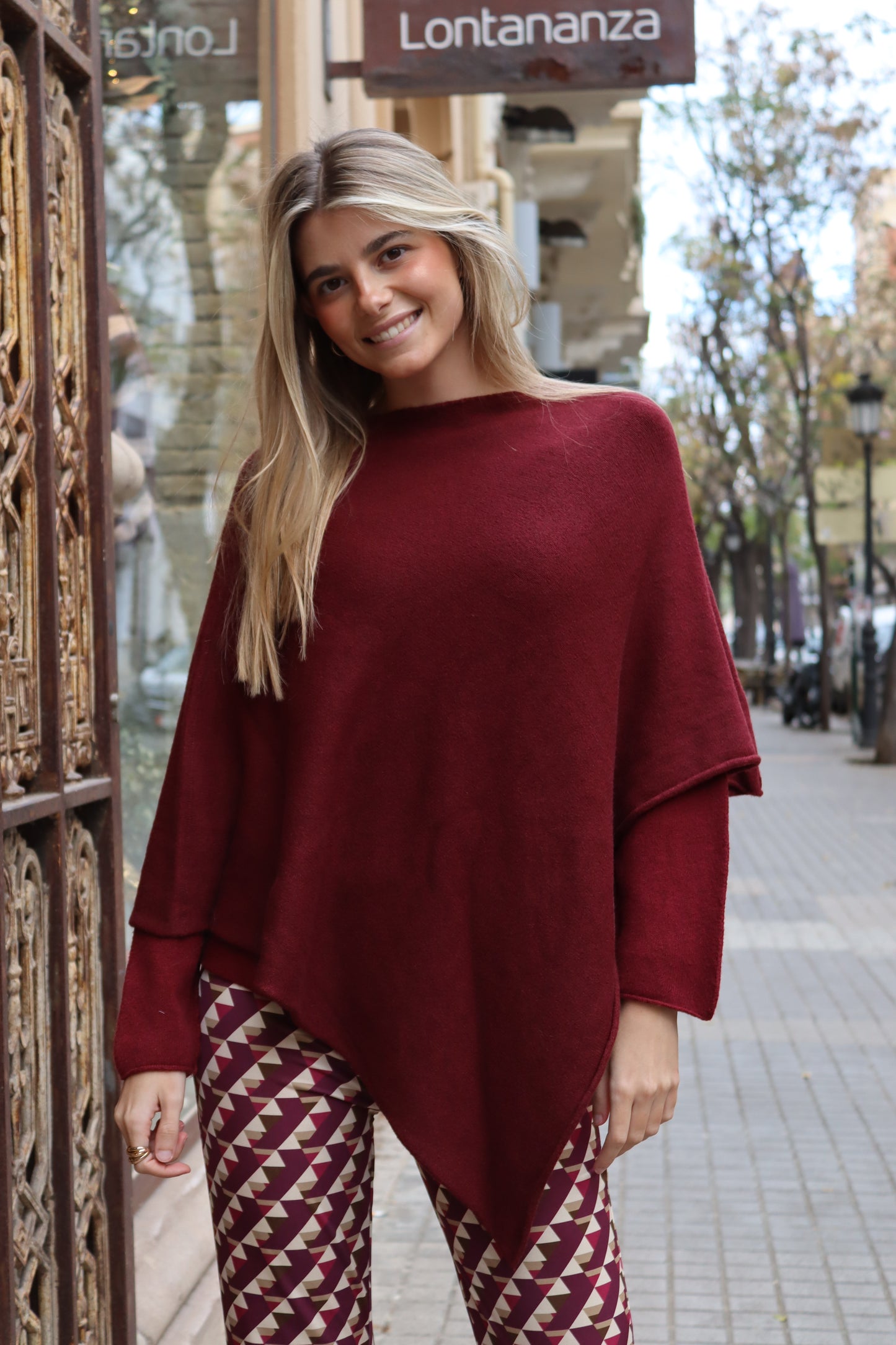 PONCHO SOFÍA VINO