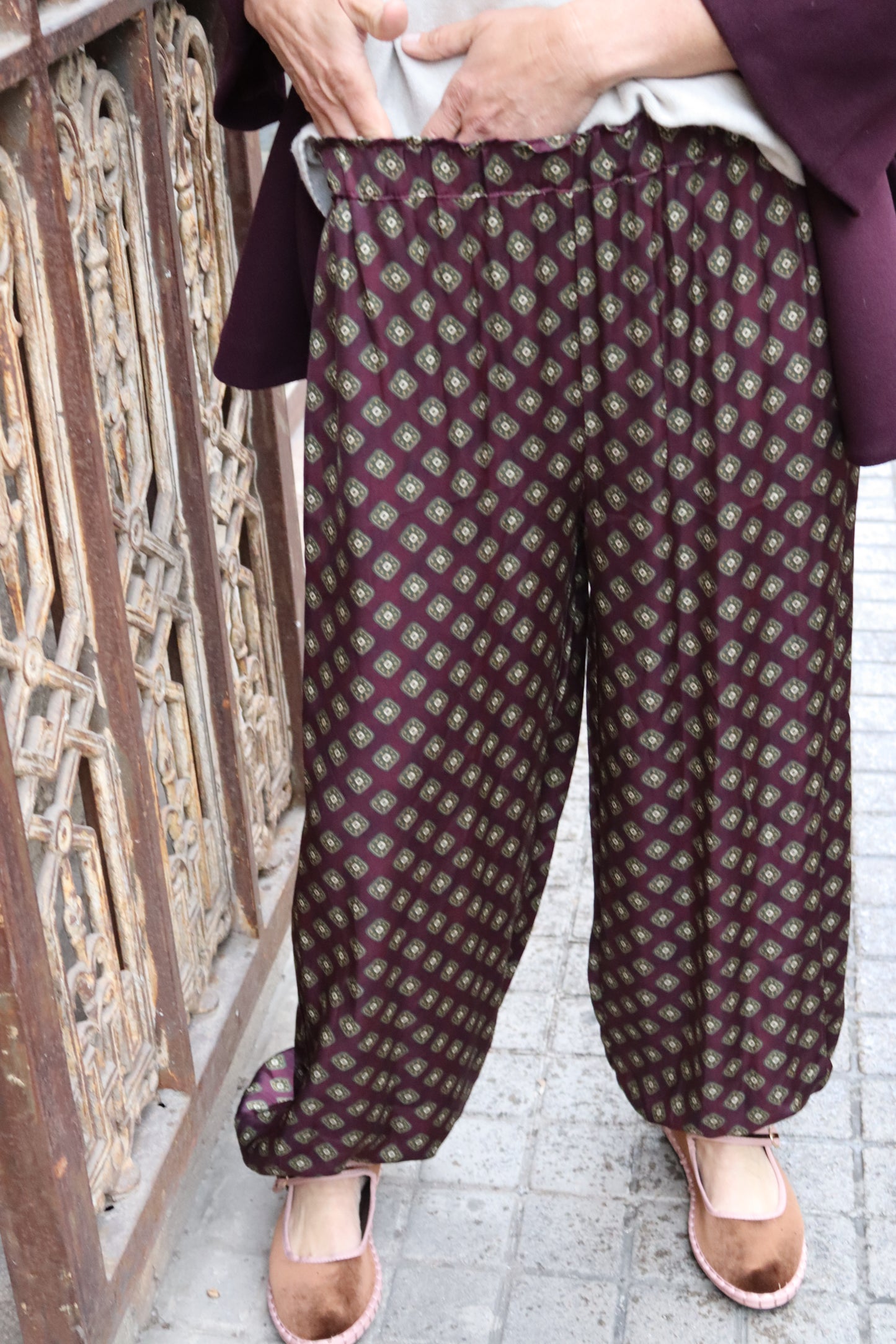 PANTALÓN BOMBACHO BERENJENA