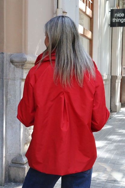 GABARDINA CORTA ROJA