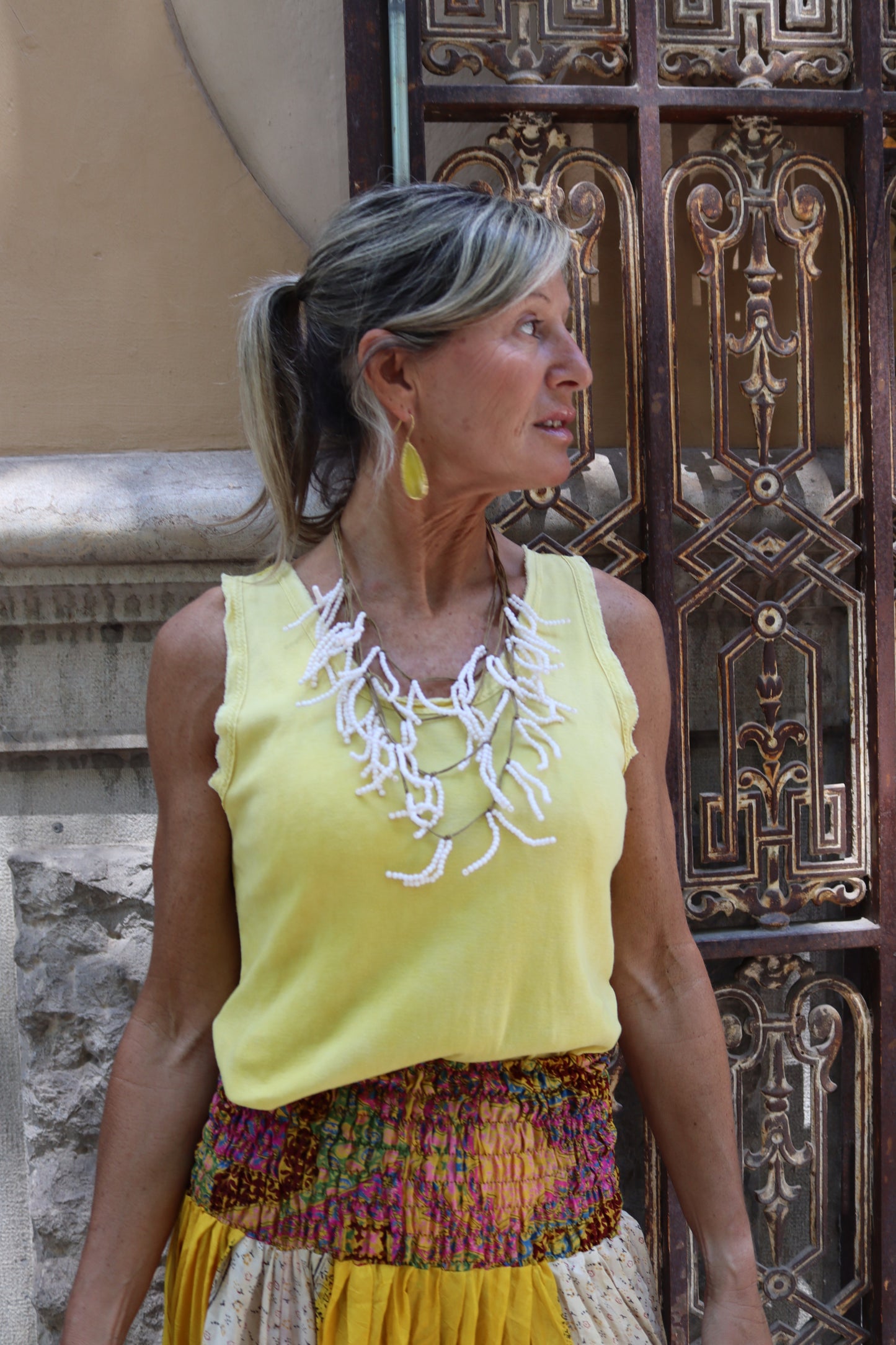 CAMISETA TIRANTES AMARILLA