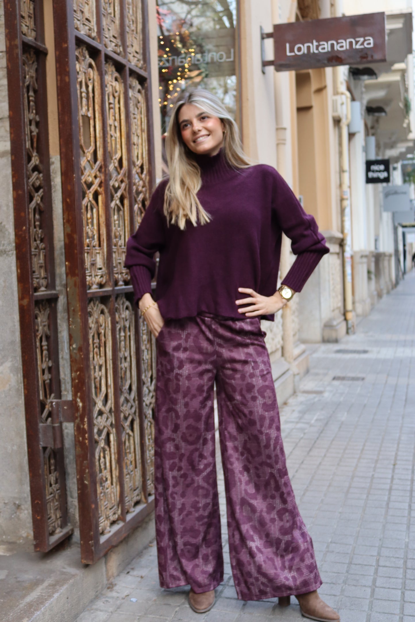 PANTALÓN ANIMAL PRINT BURDEOS